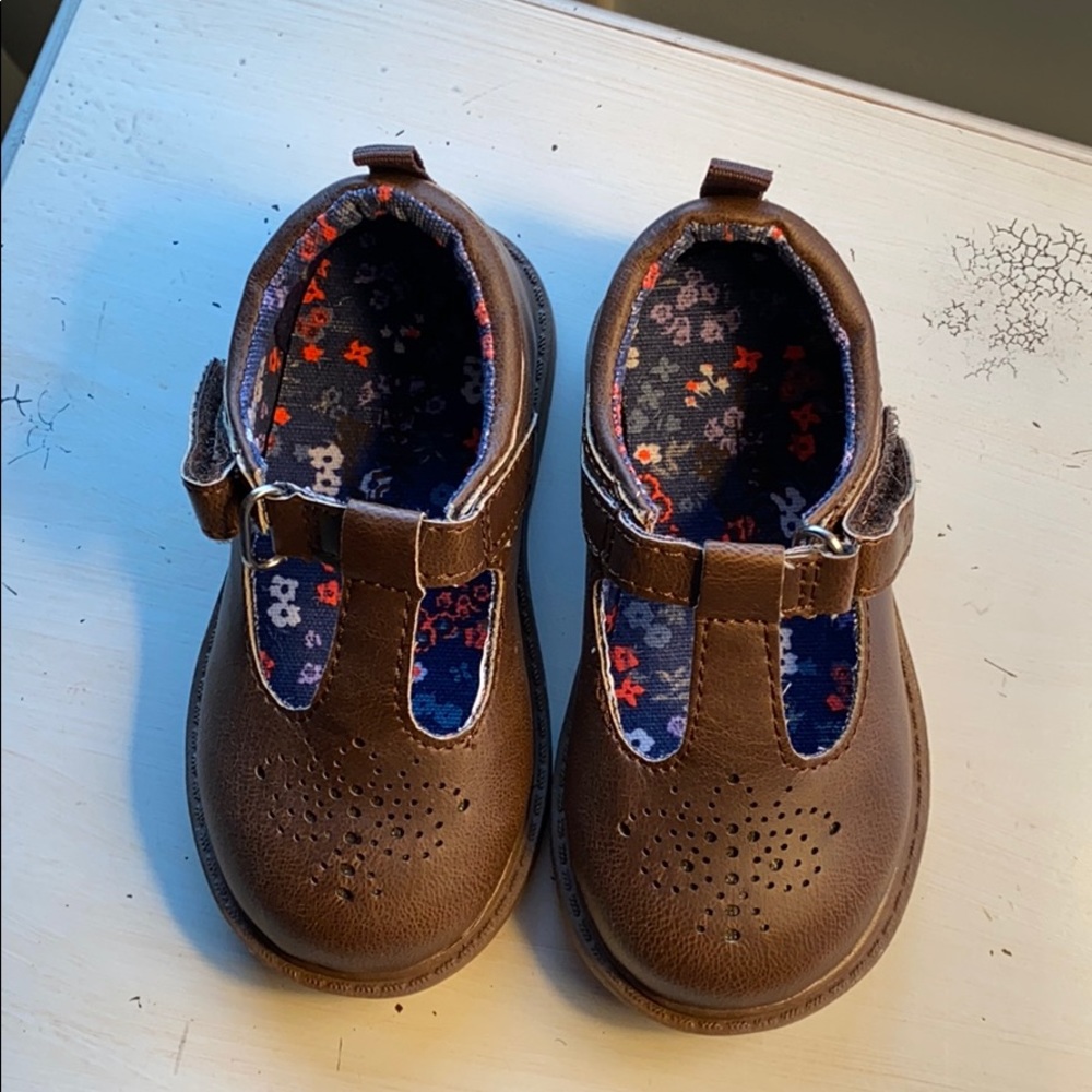 Oshkosh Maryjane toddler shoe size 5